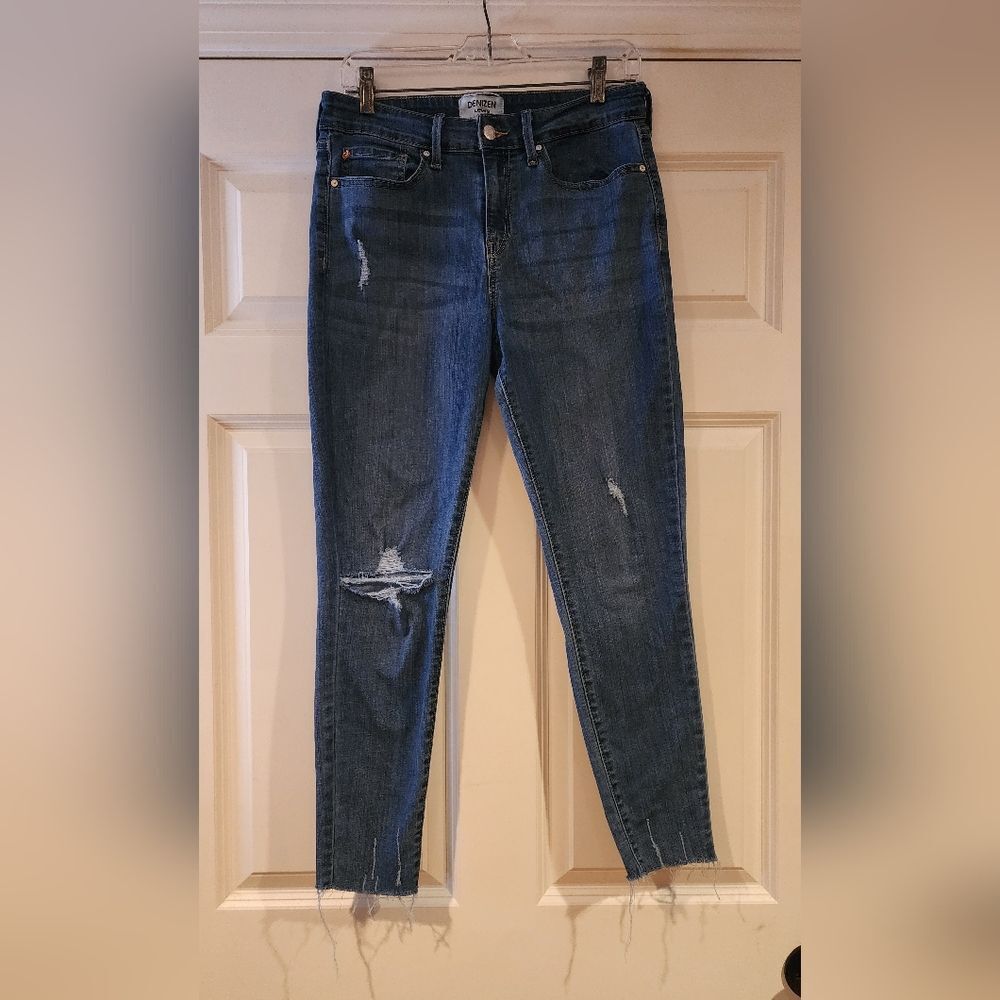 Denizen Levi's mid rise destructed style skinny jeans 10S